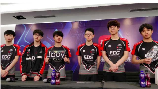 让他们在最 让他们在最