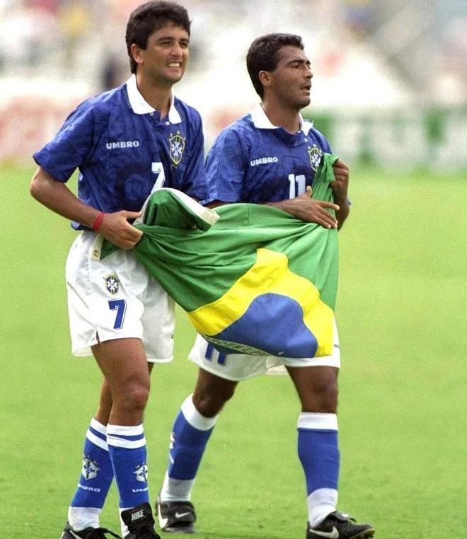 端也展现出 端也展现出